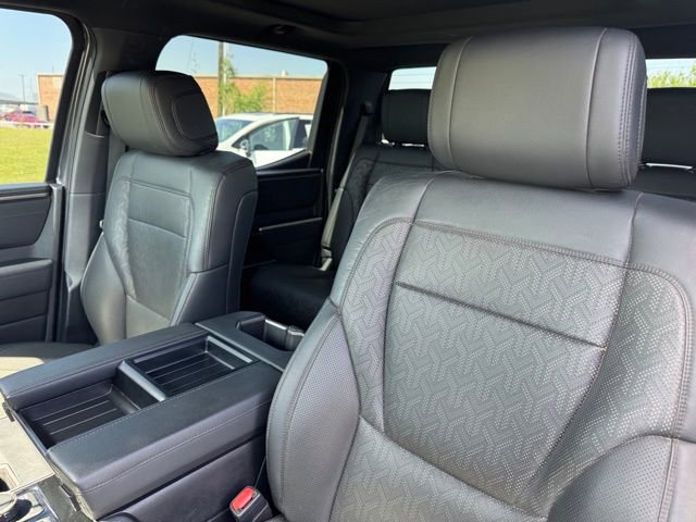 Used 2025 Toyota Tundra Limited AWD/4WD image 11