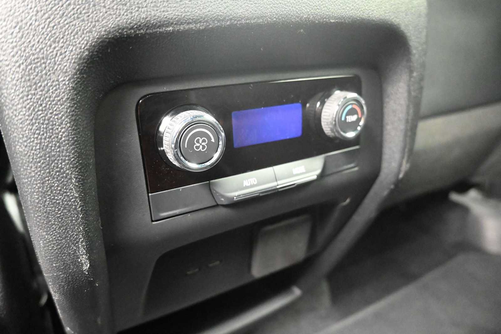 Used 2024 Chevrolet Traverse LT w/ Midnight/Sport Edition AWD/4WD image 15