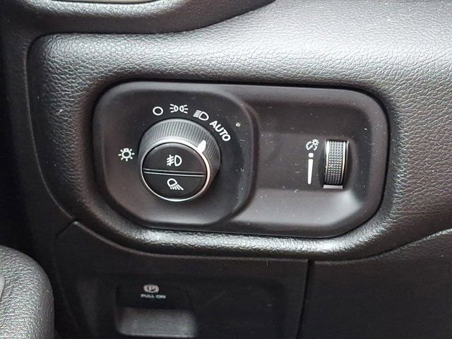 Used 2023 RAM 1500 Big Horn AWD/4WD image 30