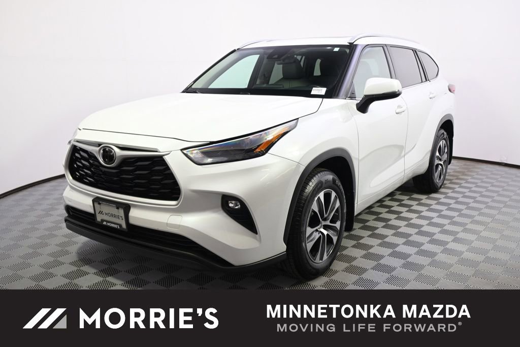 Used 2022 Toyota Highlander XLE