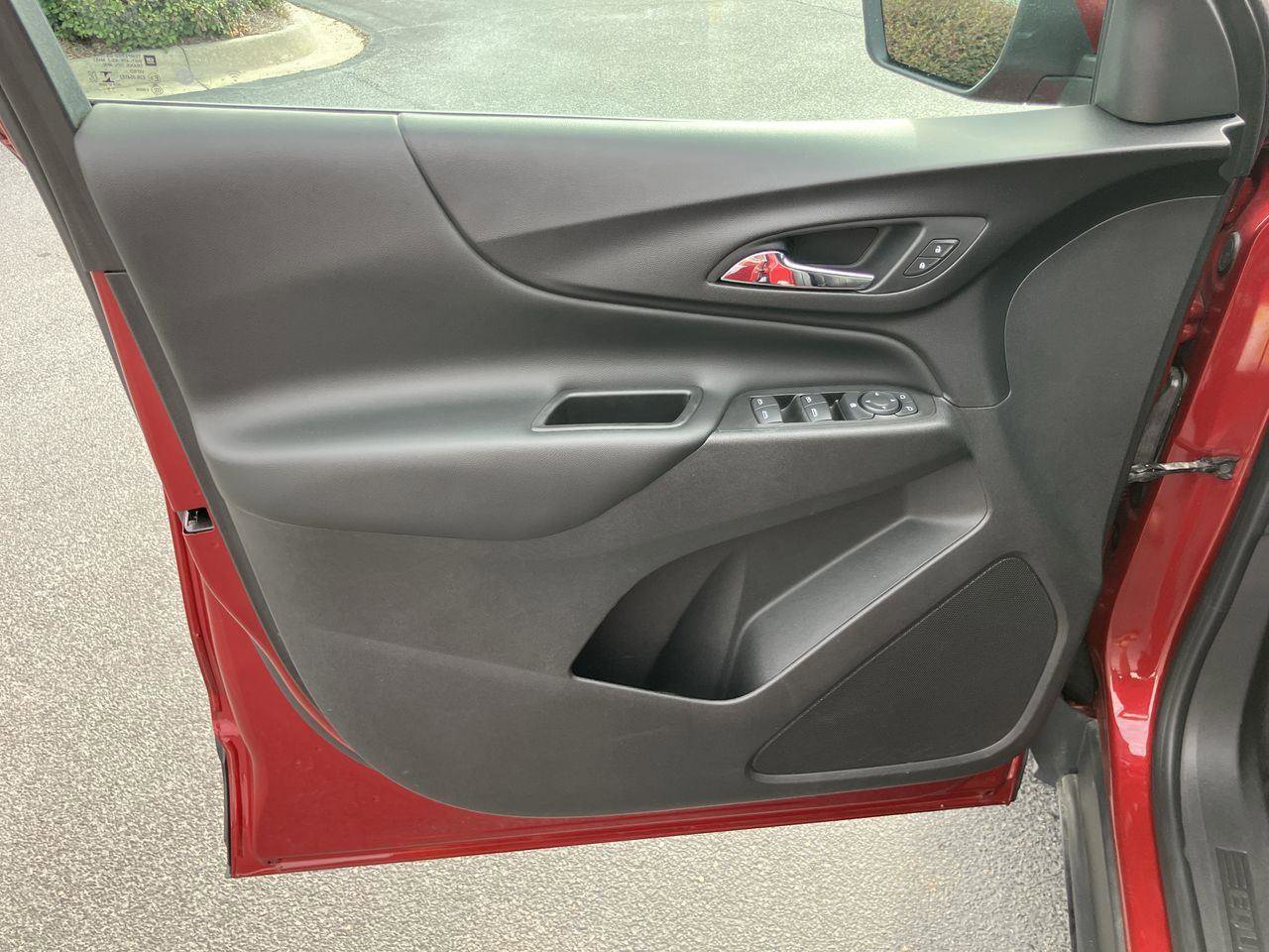 Used 2020 Chevrolet Equinox LT image 13