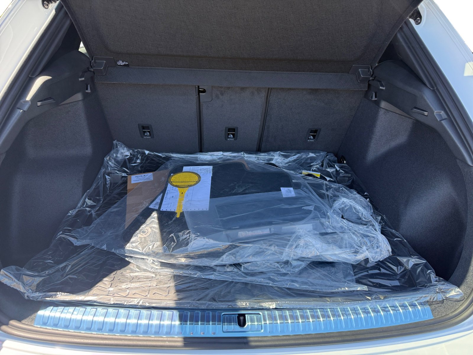 New 2025 Audi Q3 2.0T Premium image 17