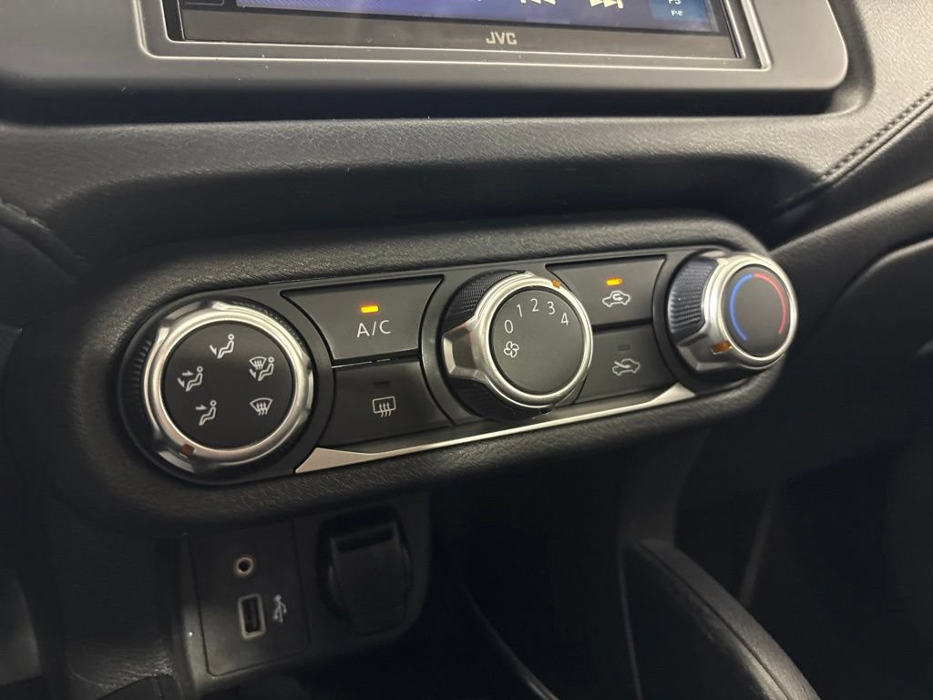 Used 2021 Nissan Versa S FWD image 28