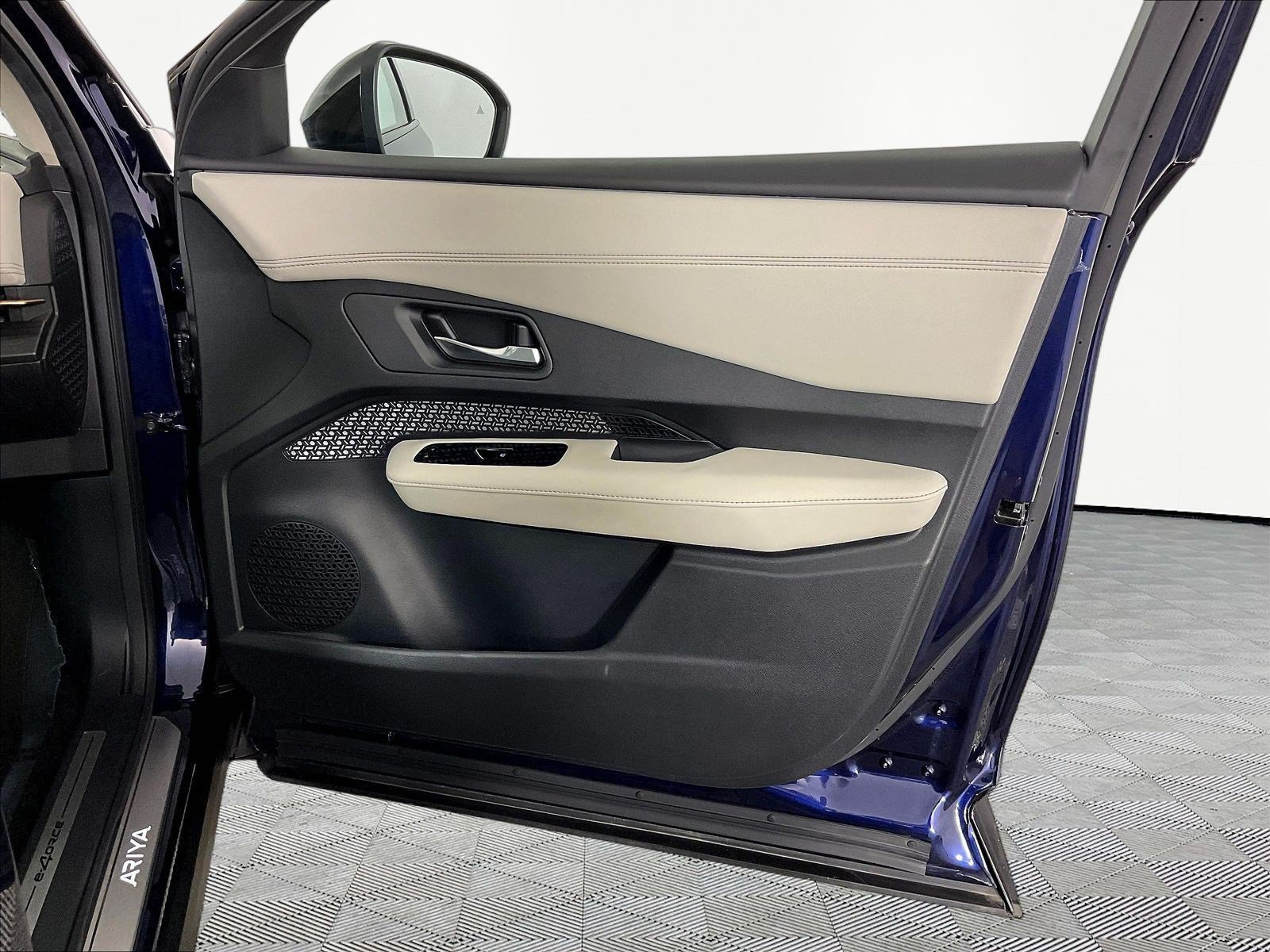 Certified 2023 Nissan Ariya AWD image 28