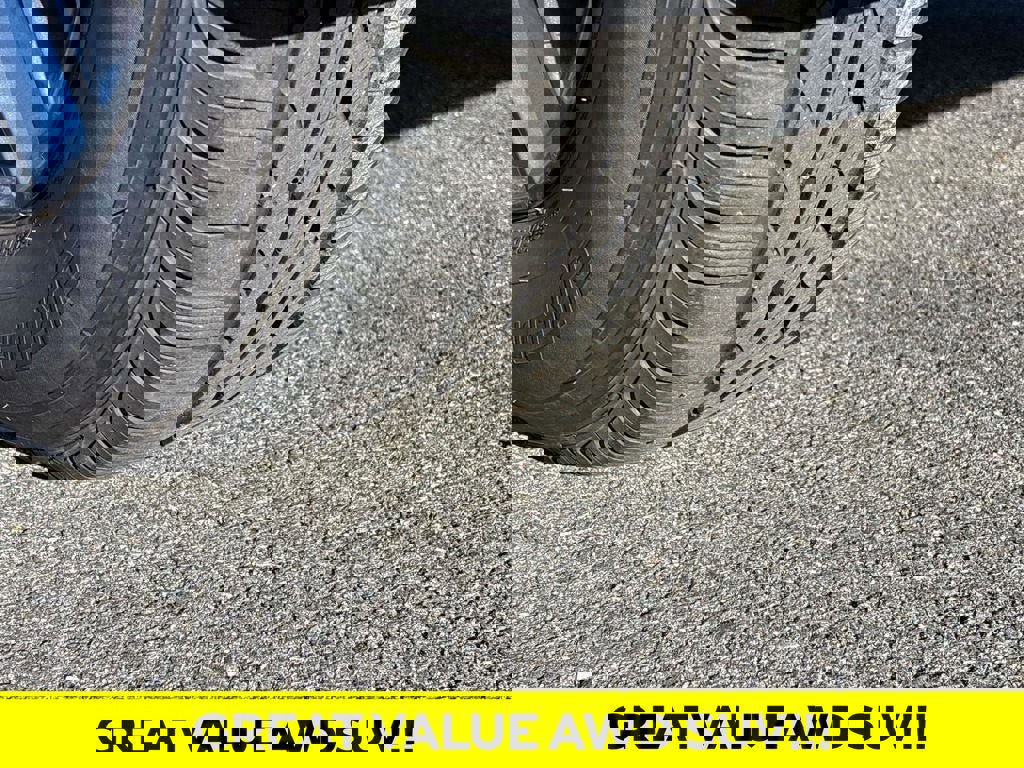 Used 2024 Nissan Rogue S image 8