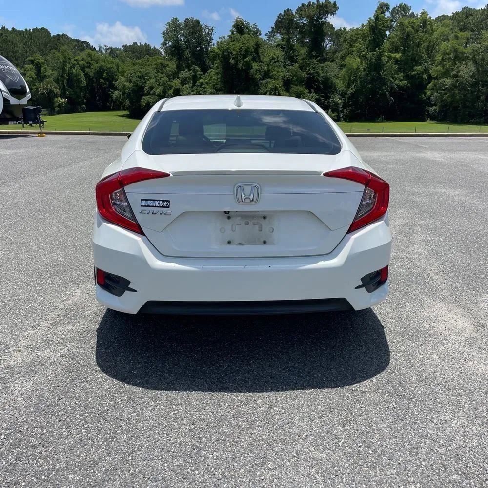 Used 2018 Honda Civic EX-L image 8