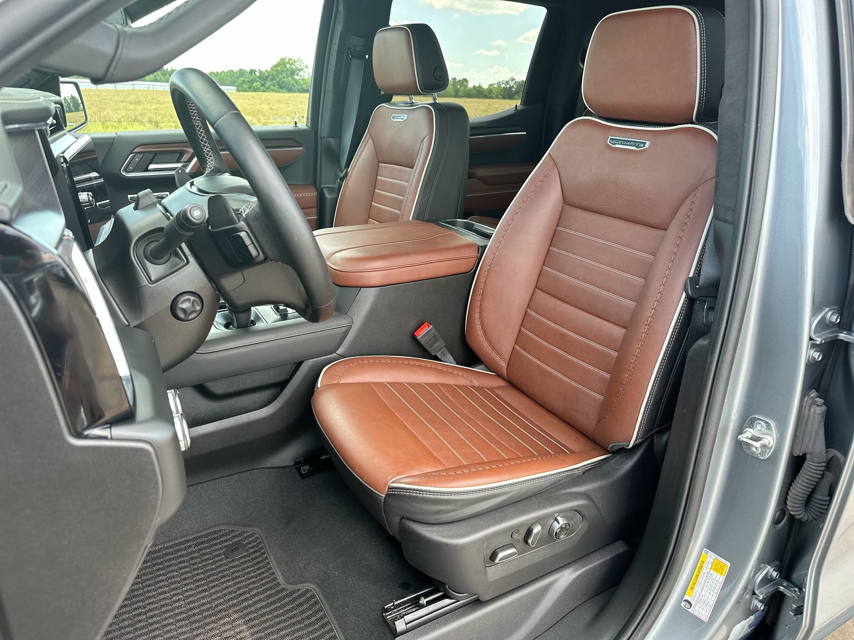 Used 2025 GMC Sierra 1500 Denali Ultimate AWD/4WD image 11