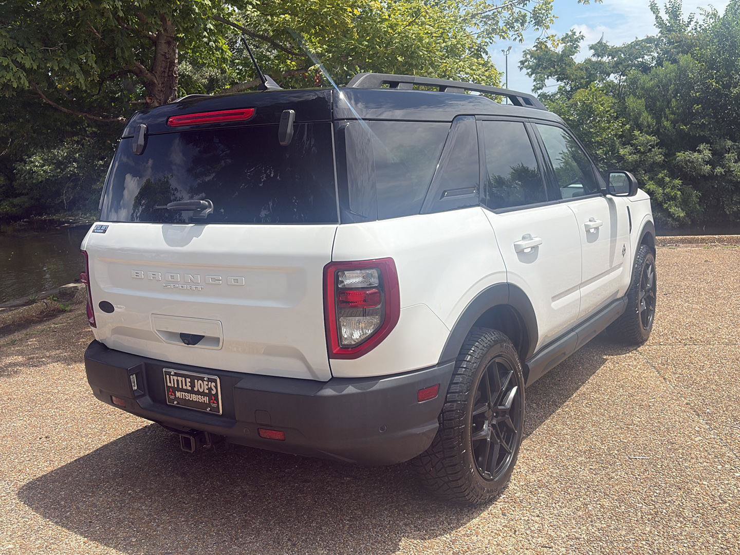 Used 2022 Ford Bronco Sport Outer Banks w/ Tech Package AWD/4WD image 4