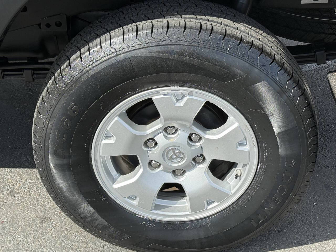 Used 2013 Toyota Tacoma PreRunner w/ SR5 Pkg image 14