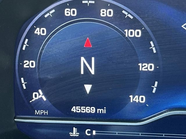 Used 2023 Chevrolet Suburban Z71 w/ Luxury Package image 33