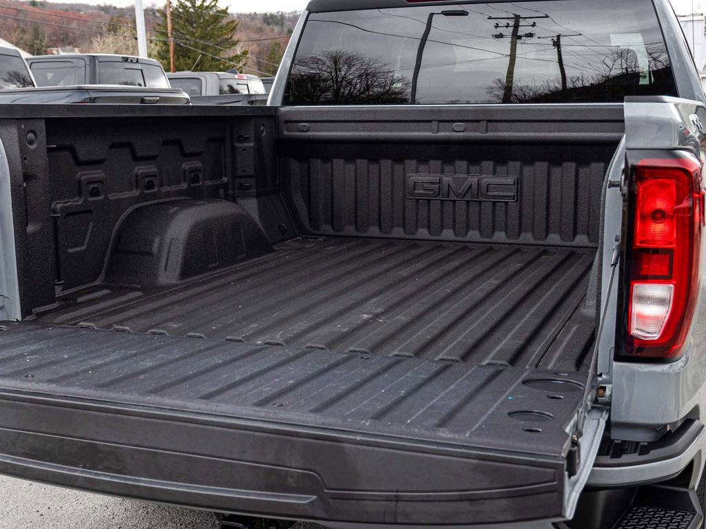 Used 2024 GMC Sierra 1500 Elevation w/ LPO, Elevation Black Package AWD/4WD image 32