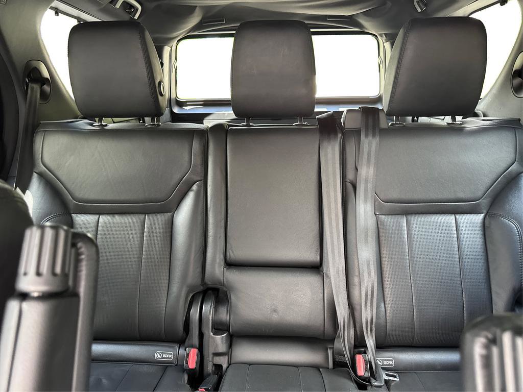 Used 2017 Land Rover Discovery SE AWD/4WD image 15