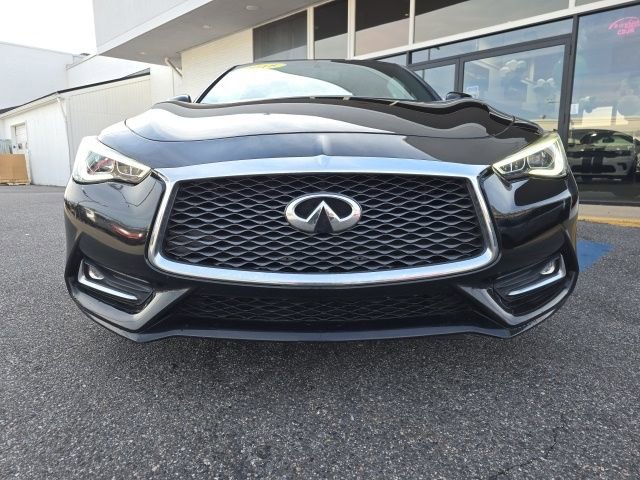 Used 2018 INFINITI Q60 3.0t Luxe w/ Sensory Package 3.0T Luxe image 4