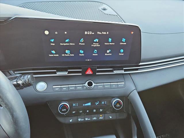 Used 2023 Hyundai Elantra SEL w/ Convenience Package image 16