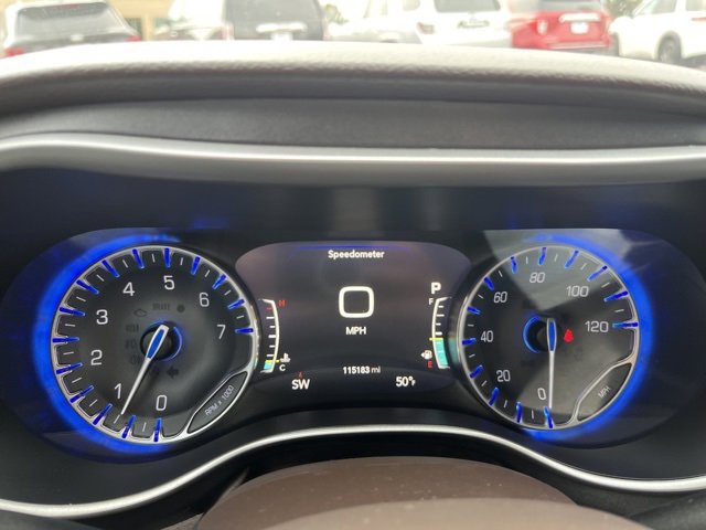 Used 2020 Chrysler Pacifica Touring w/ Advanced Safetytec Group image 39