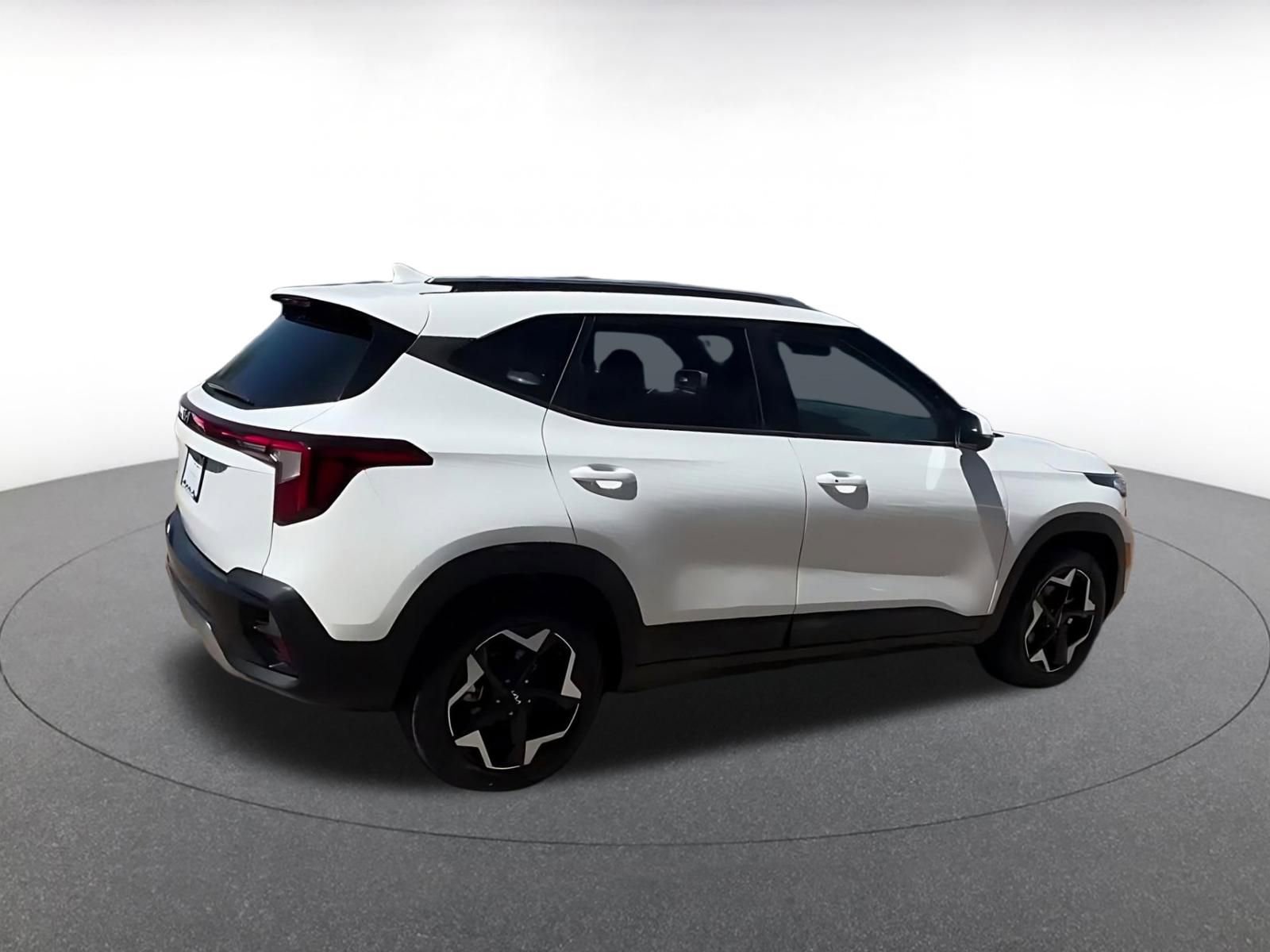 Used 2025 Kia Seltos S image 15