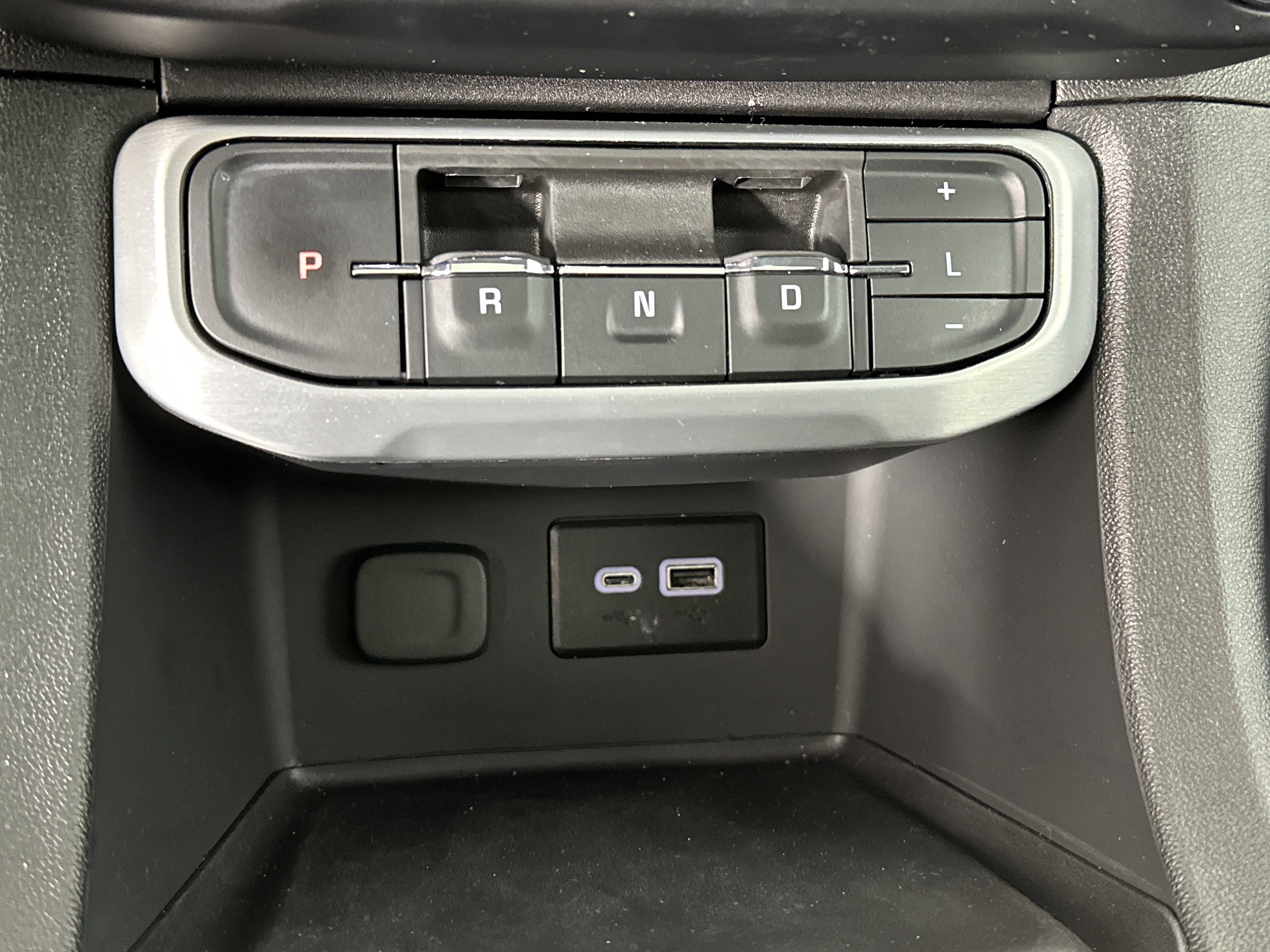 Used 2023 GMC Acadia SLE w/ Driver Convenience Package image 28