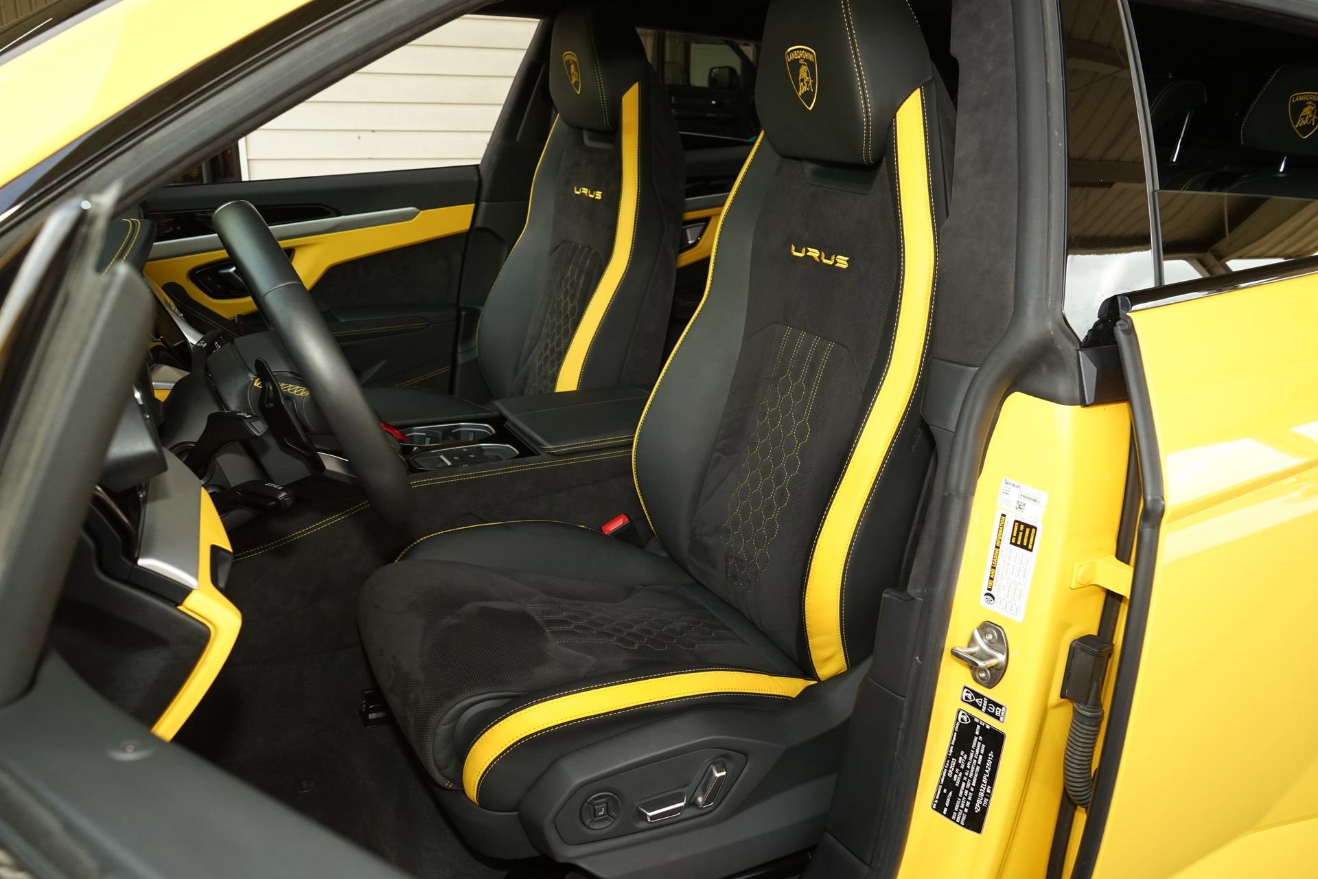 Used 2023 Lamborghini Urus S image 10