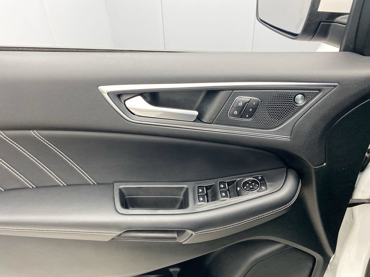 Used 2022 Ford Edge ST AWD/4WD image 12
