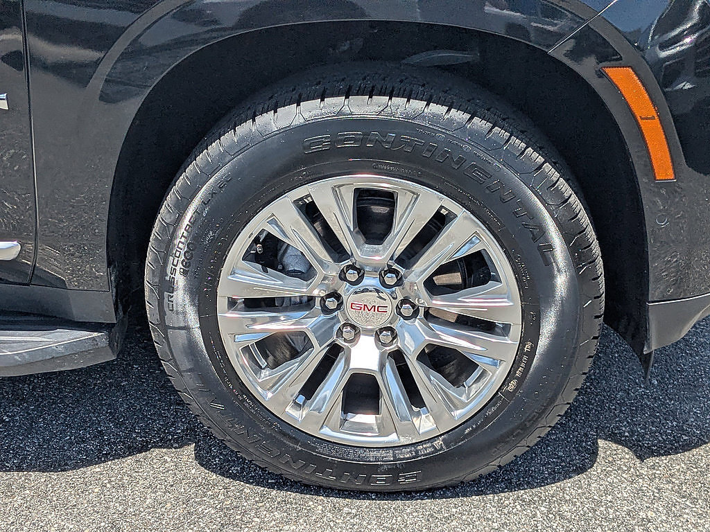 Certified 2025 GMC Yukon Denali AWD/4WD image 28
