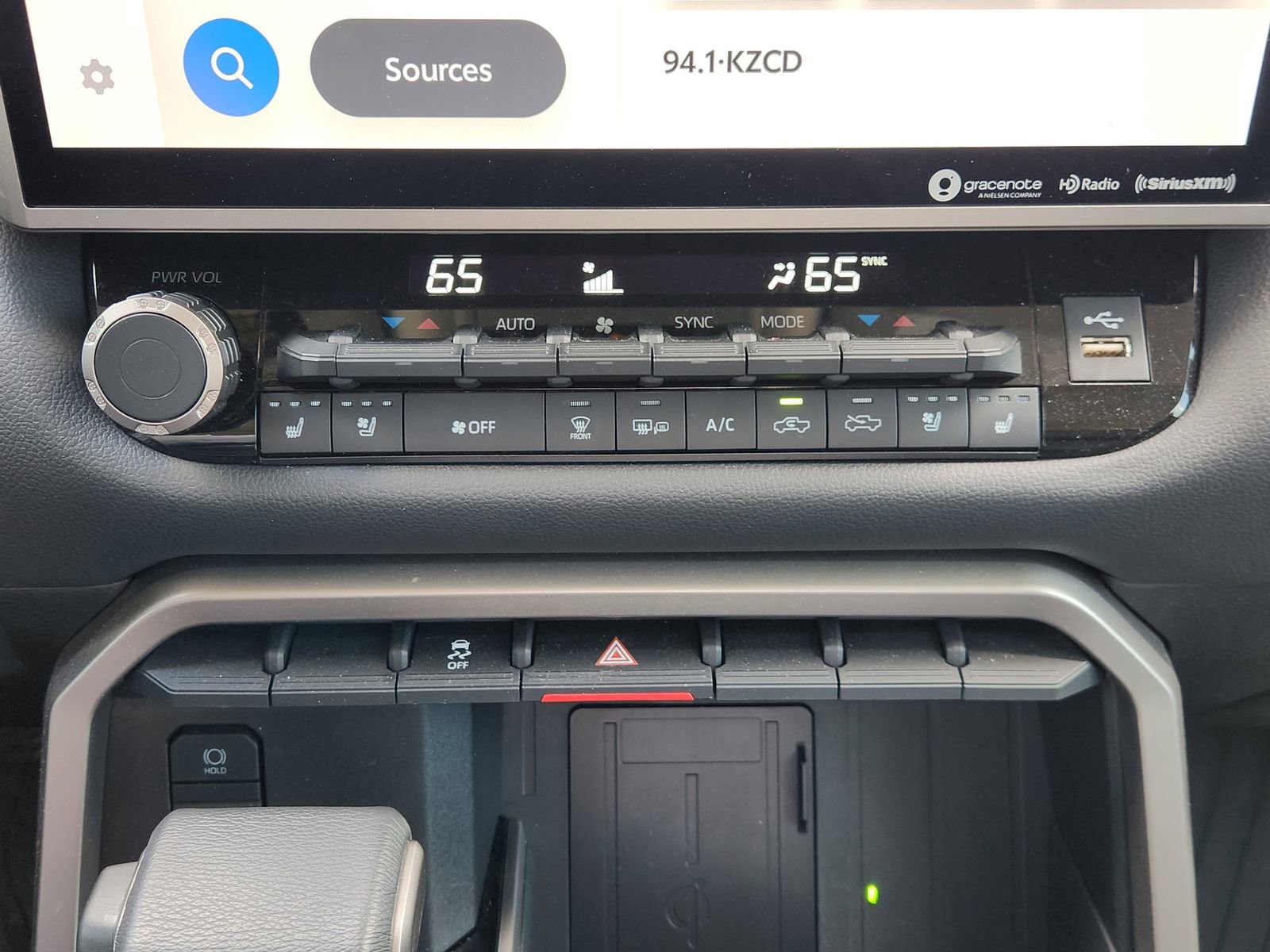 Used 2024 Toyota Tundra Limited w/ Power Package image 22