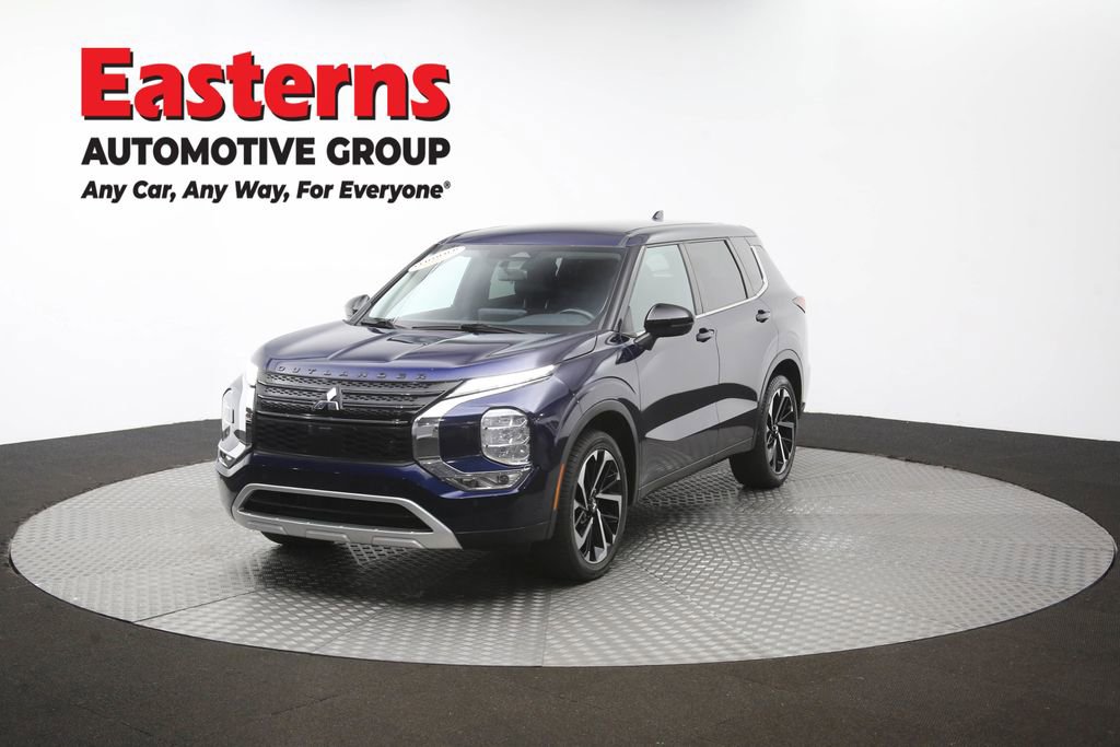 Used 2022 Mitsubishi Outlander SE AWD/4WD image 44
