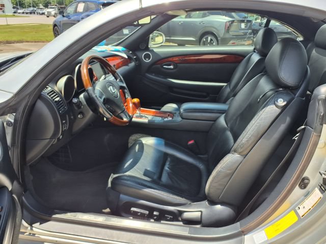Used 2008 Lexus SC 430 Convertible RWD image 3