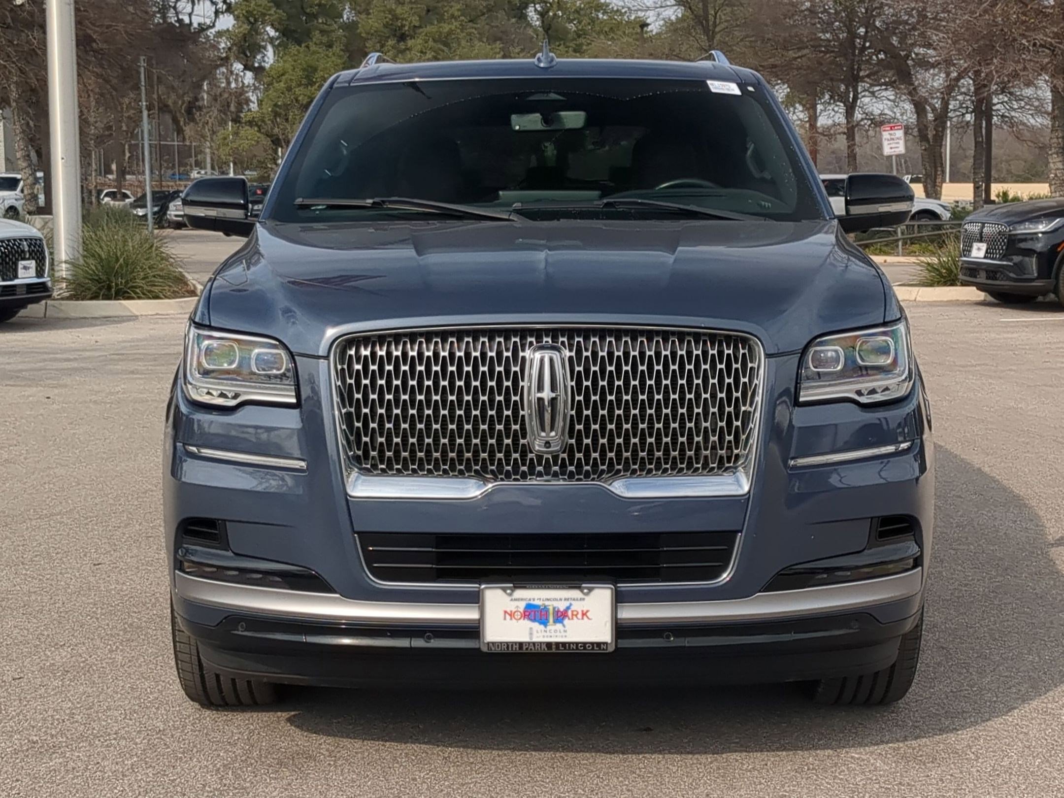 Used 2022 Lincoln Navigator Reserve image 8