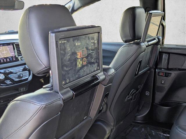 Used 2018 Chrysler Pacifica Touring-L Plus w/ S Appearance Package image 19