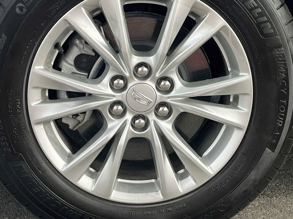 Used 2025 Cadillac XT6 Luxury w/ LPO, Floor Liner Package AWD/4WD image 32