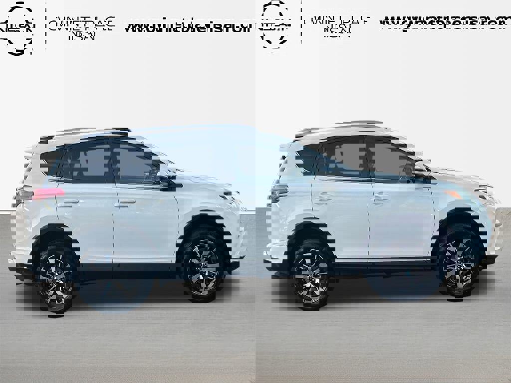 Used 2018 Toyota RAV4 XLE image 4