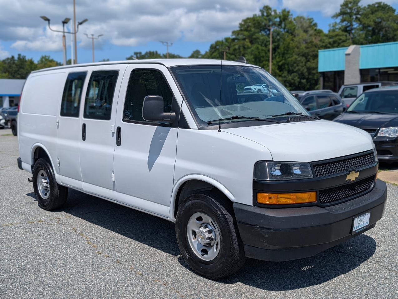 Used 2021 Chevrolet Express 2500 w/ Driver Convenience Package RWD image 11