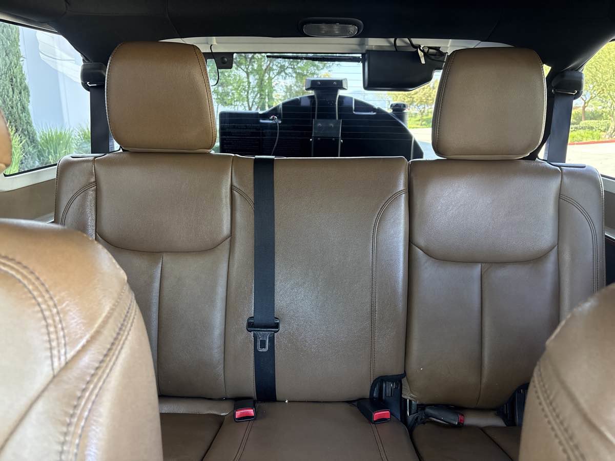 Used 2013 Jeep Wrangler Unlimited Rubicon w/ Connectivity Group AWD/4WD image 30