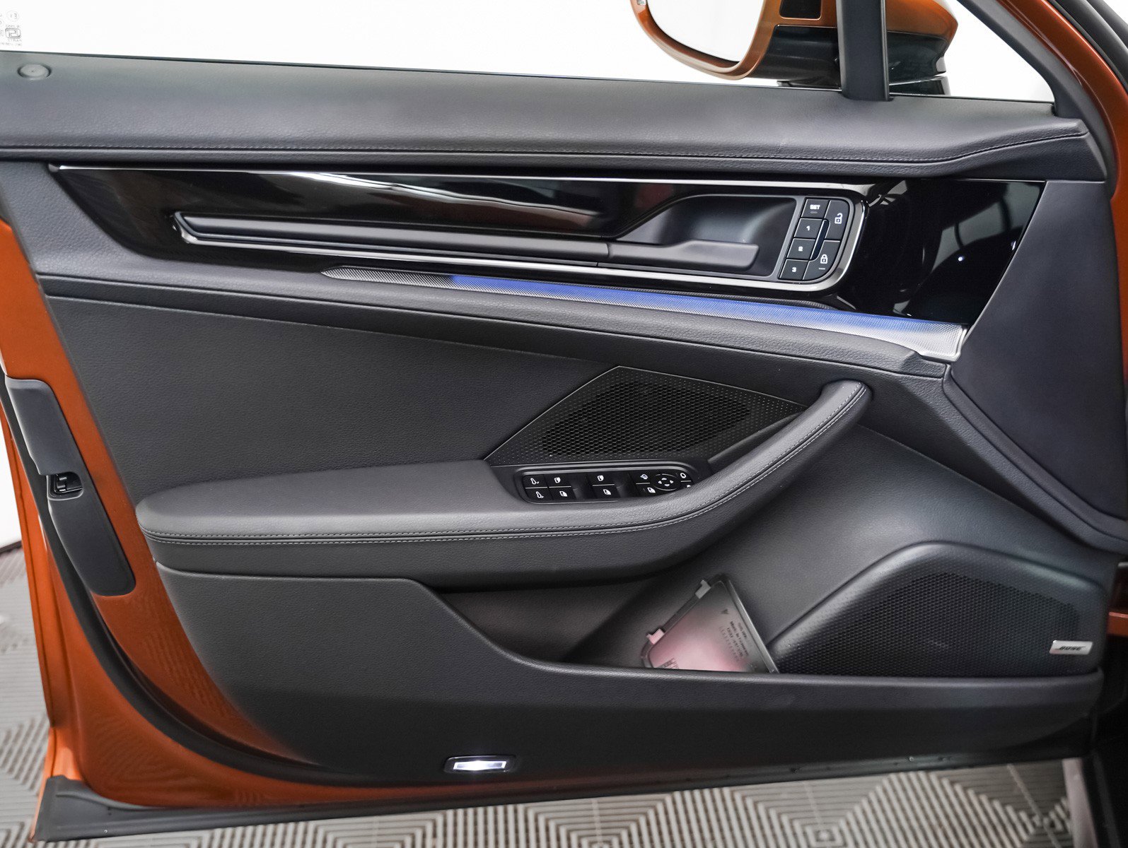 Certified 2025 Porsche Panamera image 24