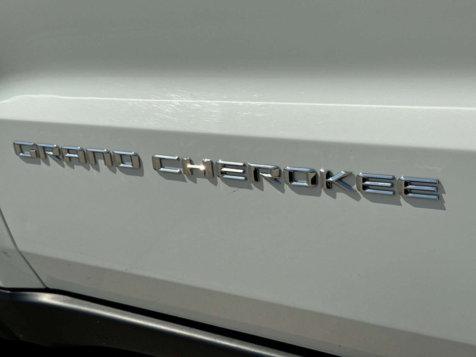 Used 2015 Jeep Grand Cherokee Limited AWD/4WD image 14