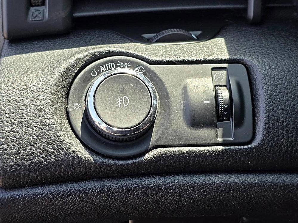 Used 2013 Chevrolet Malibu LTZ image 36