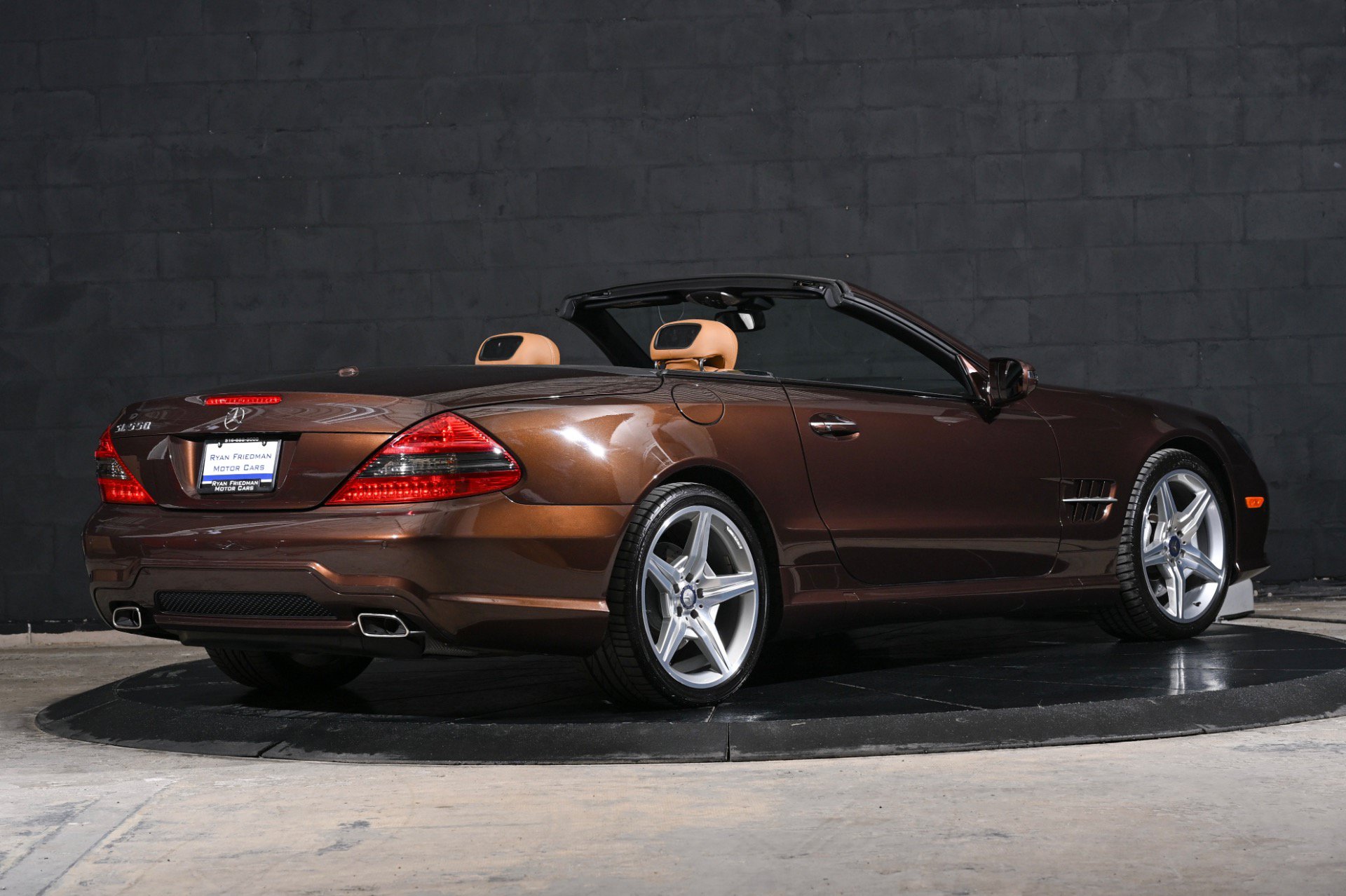 Used 2012 Mercedes-Benz SL 550 image 3
