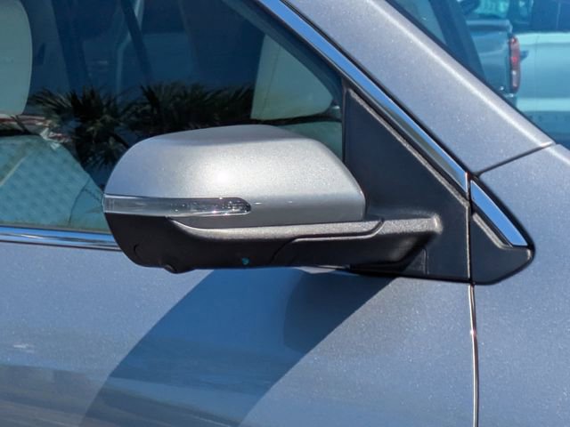 Used 2025 GMC Acadia Denali image 12