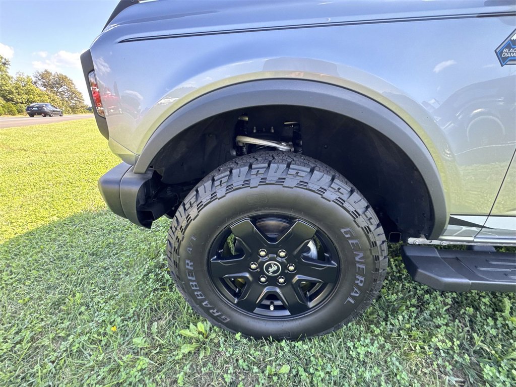 Used 2023 Ford Bronco Black Diamond image 10