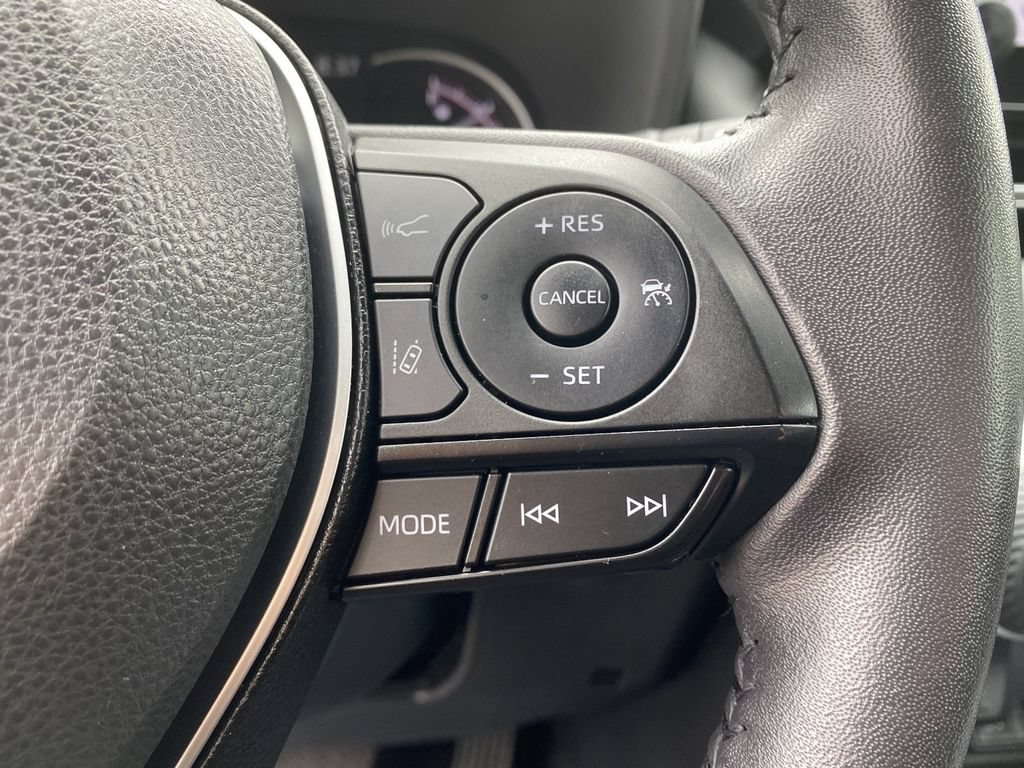 Certified 2025 Toyota RAV4 XLE Premium FWD image 28