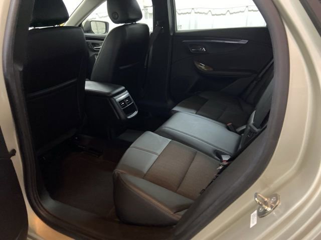 Used 2015 Chevrolet Impala LT image 14