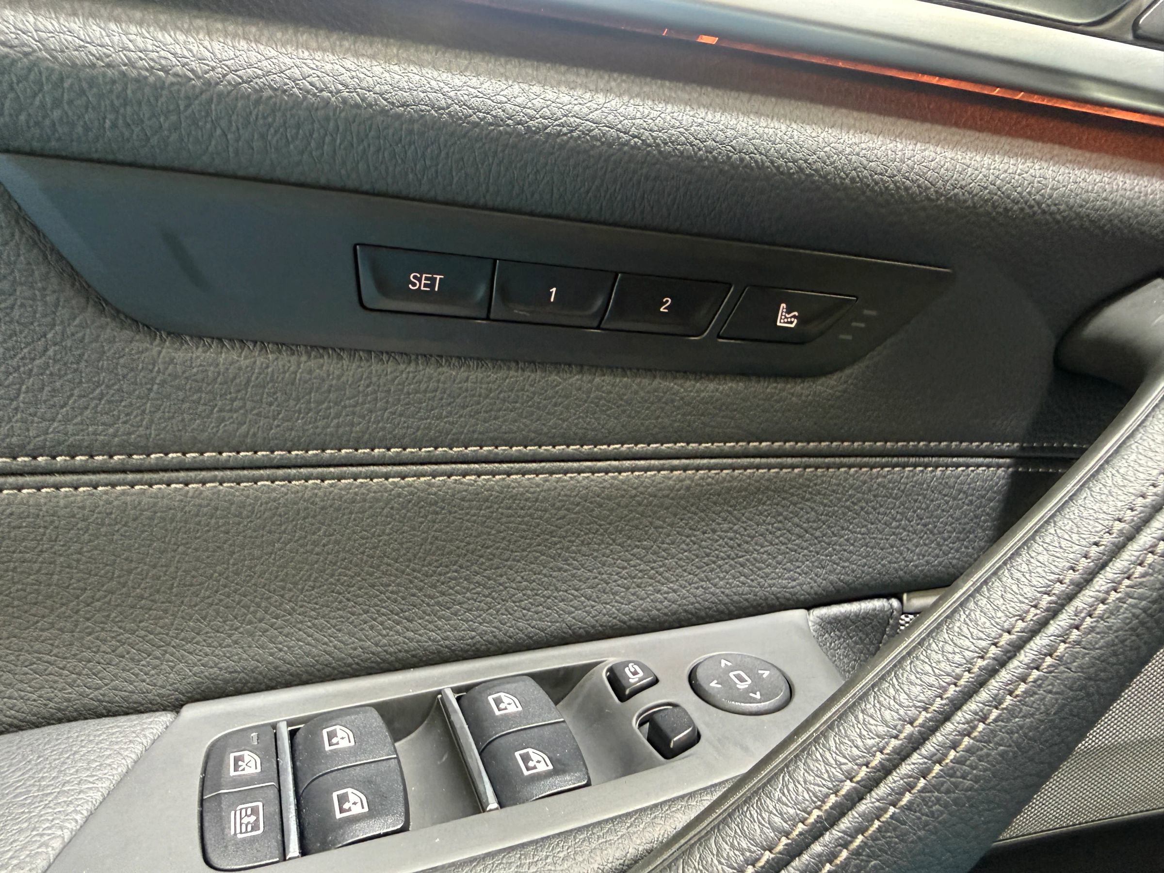 Used 2023 BMW M550i xDrive w/ Premium Enhanced Package AWD/4WD image 40