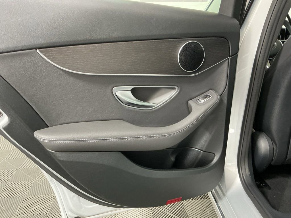 Used 2020 Mercedes-Benz C 300 Sedan image 23