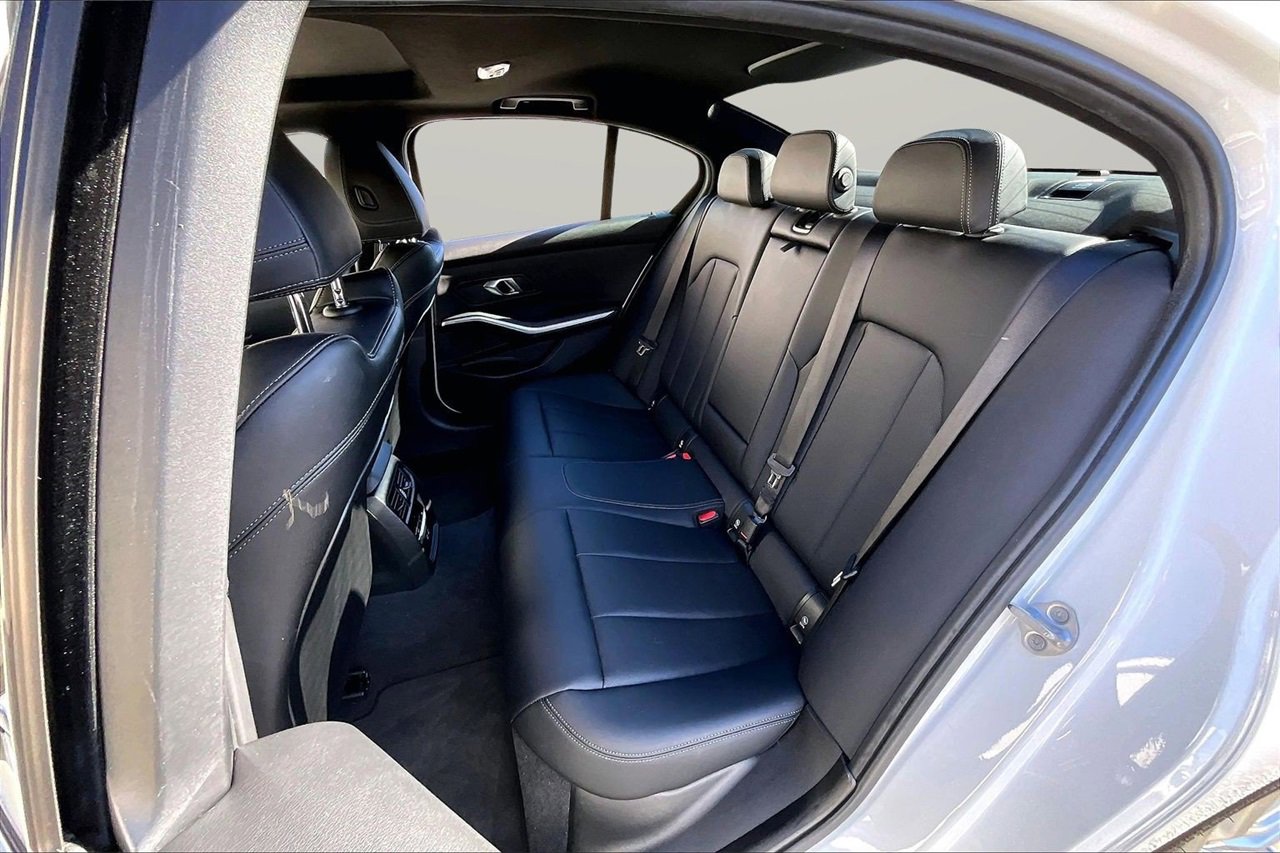 Used 2024 BMW 330i xDrive Sedan w/ Convenience Package image 23