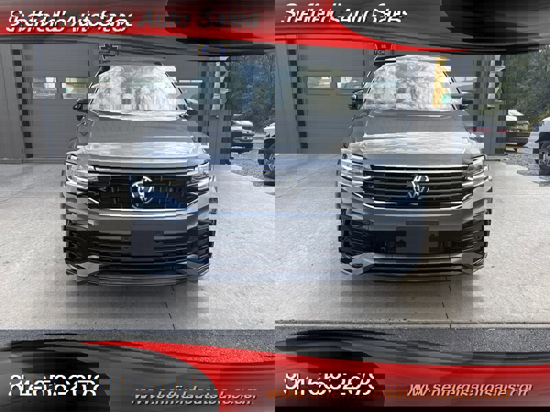 Used 2022 Volkswagen Tiguan SE R-Line image 15