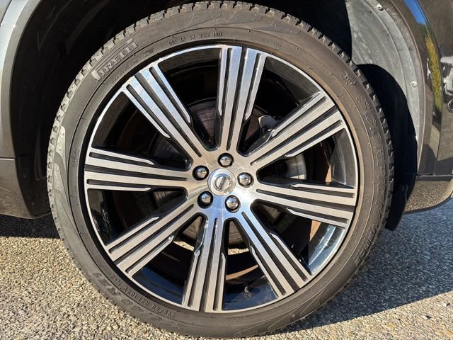 Certified 2023 Volvo XC90 B6 Ultimate w/ Protection Package image 11