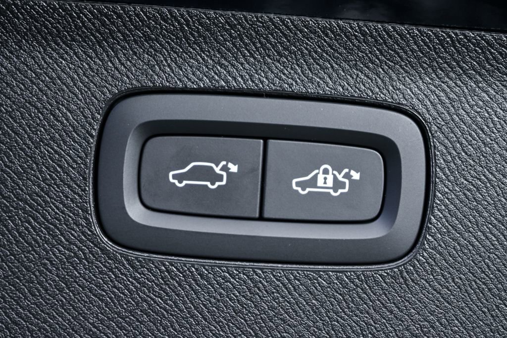 New 2026 Volvo XC90 T8 Ultra w/ Protection Package Premier image 30