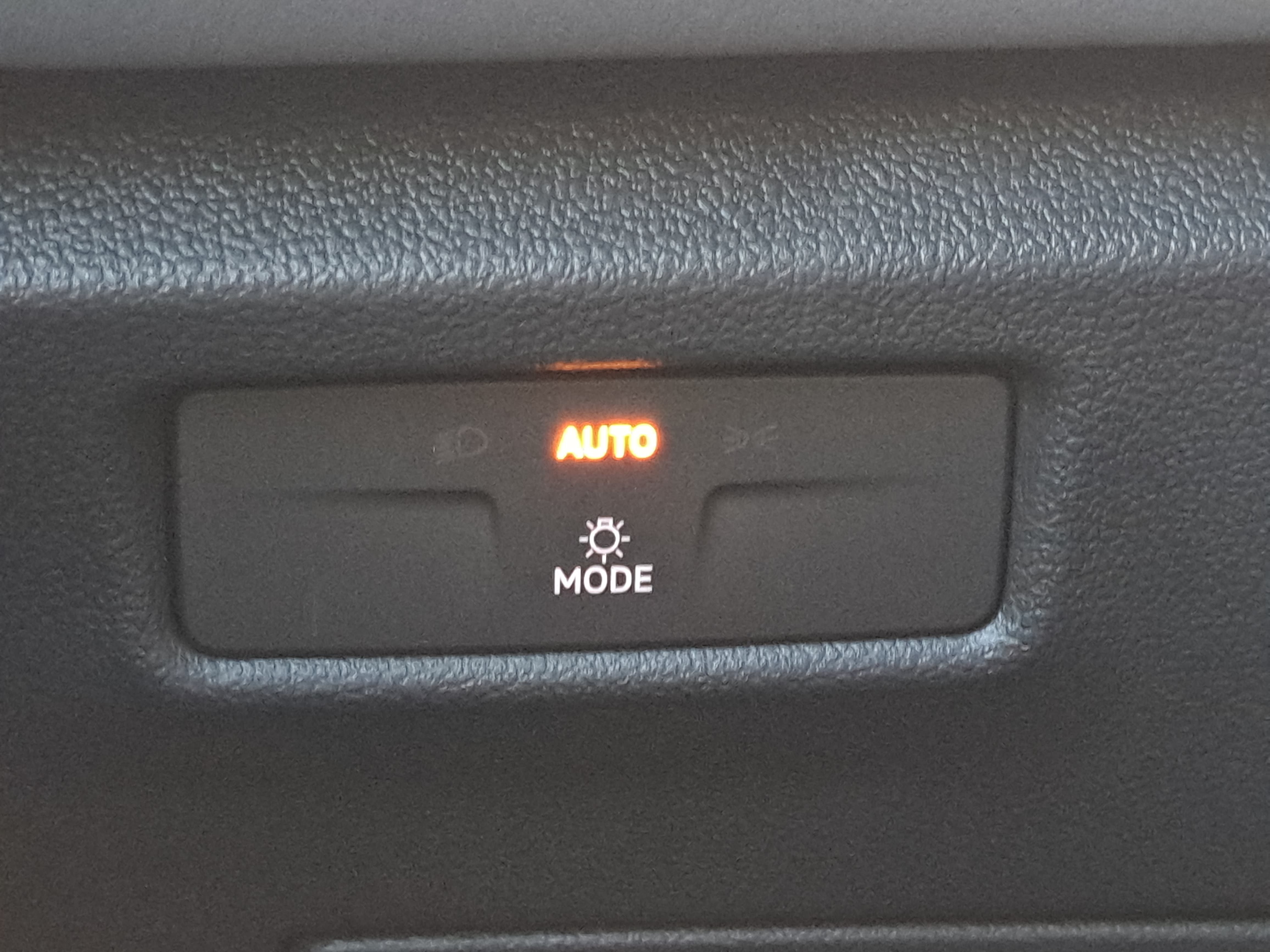 Used 2026 Volkswagen Tiguan SE FWD image 27