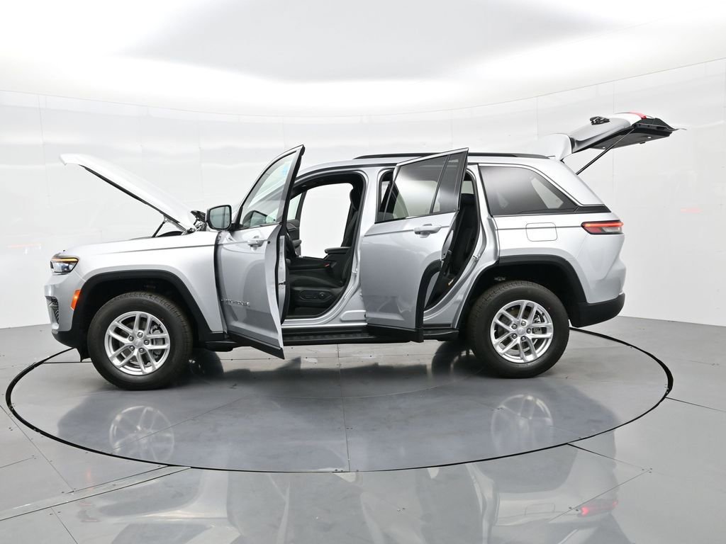 New 2025 Jeep Grand Cherokee Laredo X image 31