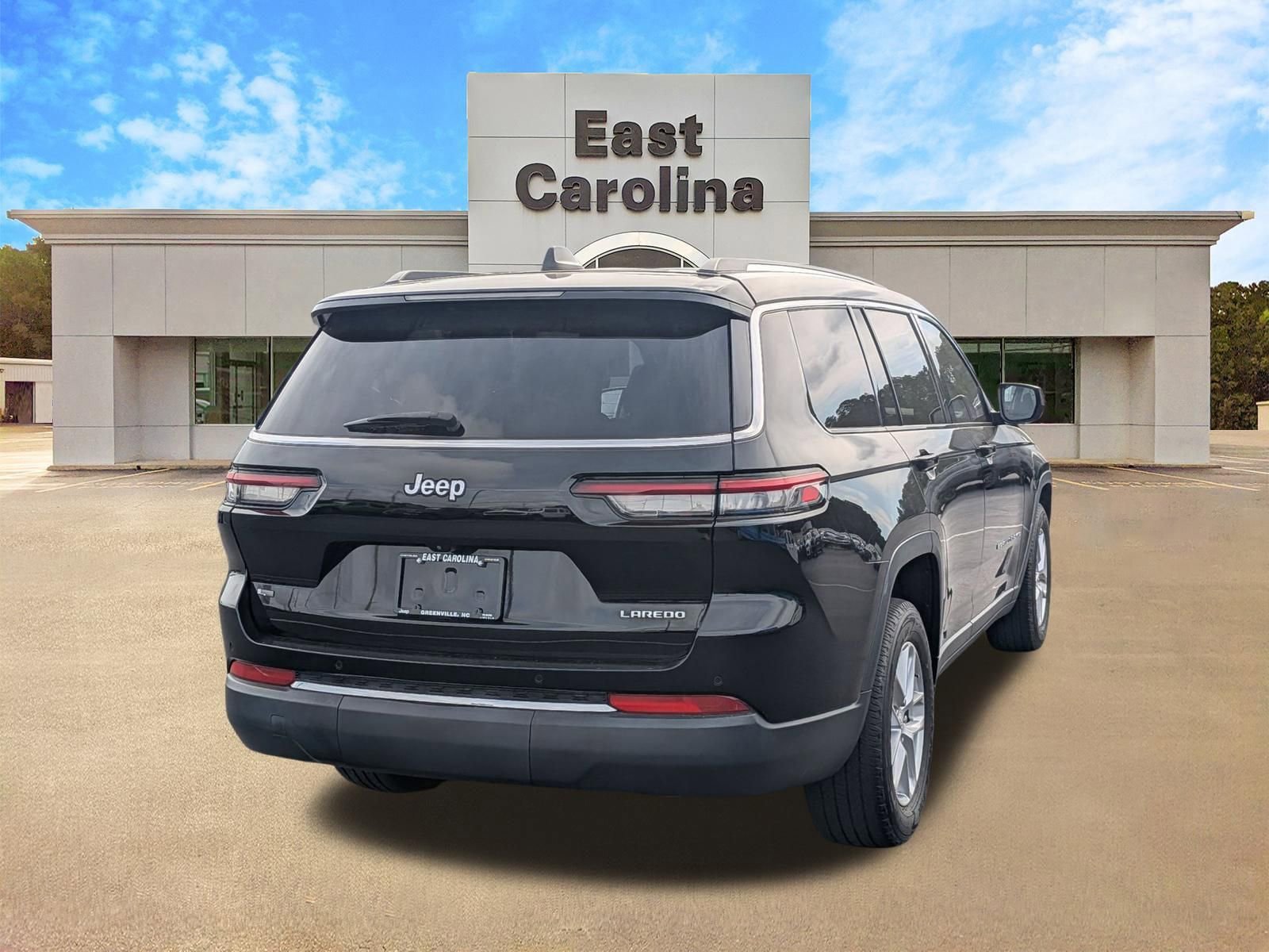 Certified 2021 Jeep Grand Cherokee L Laredo w/ Luxury Tech Group I RWD image 3